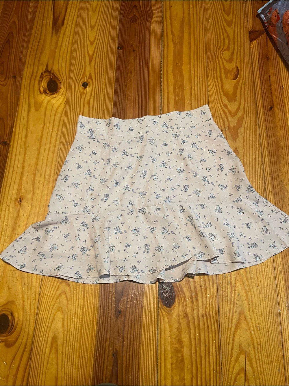 Floral mini skirt